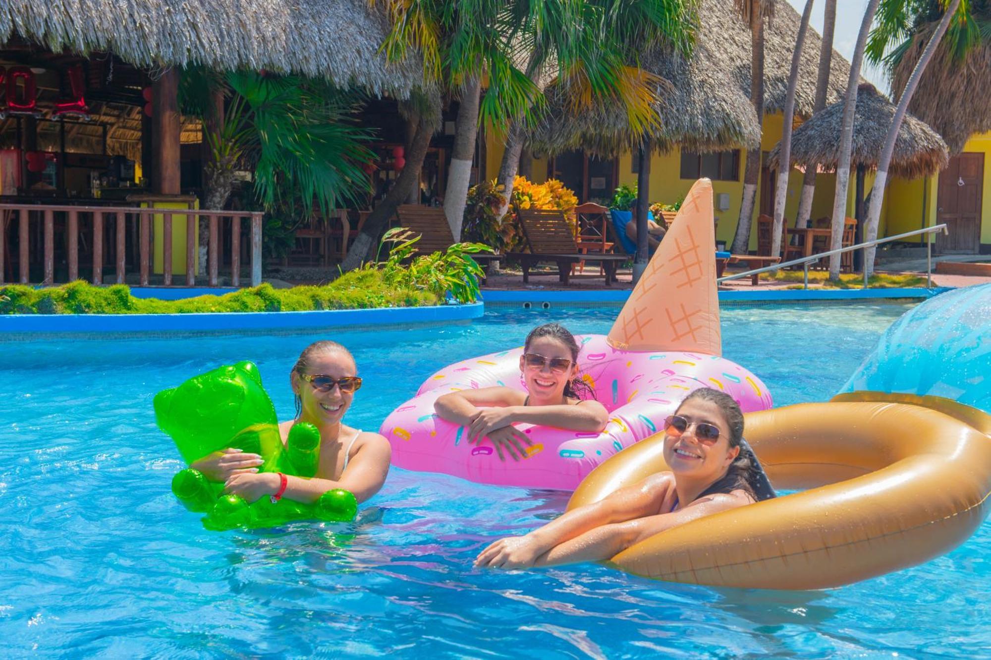 Nandel Beach Resort ラ・クルス エクステリア 写真